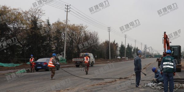 電力線路施工隊(duì)